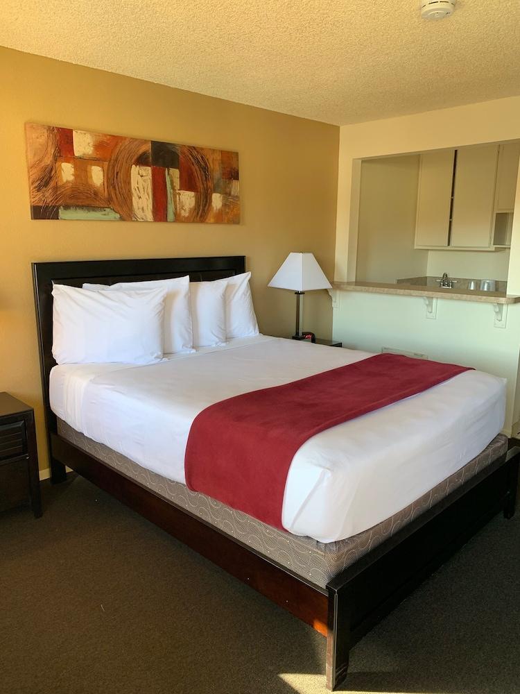แคลิฟอร์เนีย สวีท โฮเต็ล Hotel ซานดิเอโก ภายนอก รูปภาพ